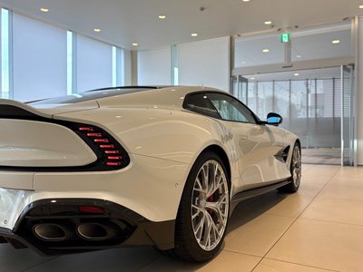 2025 Aston Martin VANQUISH — фото 11