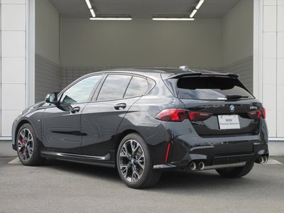 2026 BMW 1 SERIES photo 6