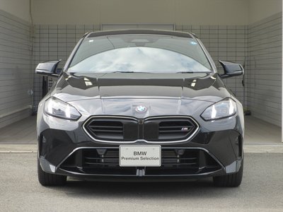2026 BMW 1 SERIES photo 2