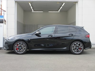 2026 BMW 1 SERIES photo 5