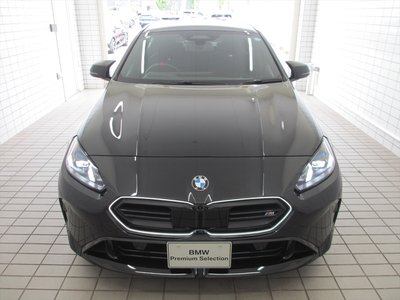 2026 BMW 1 SERIES photo 8