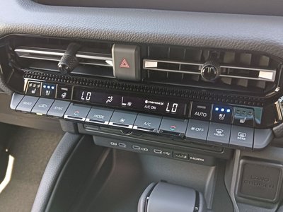 2026 Toyota LAND CRUISER 250 照片 12