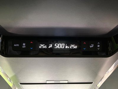 صورة 50 لـ 2024 Toyota ALPHARD