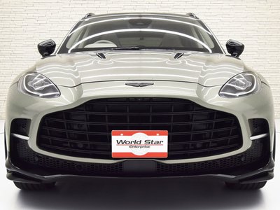 2025 Aston Martin DBX photo 7