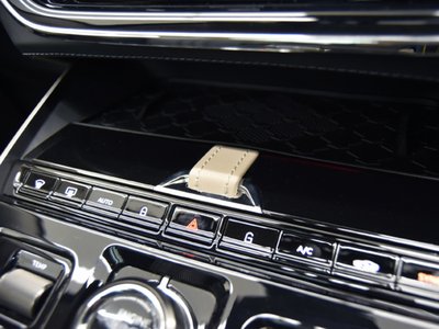 صورة مصغرة 21 لـ 2025 Aston Martin DBX