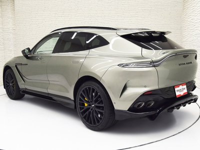 2025 Aston Martin DBX photo 2