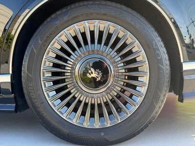صورة 40 لـ 2019 Toyota CENTURY