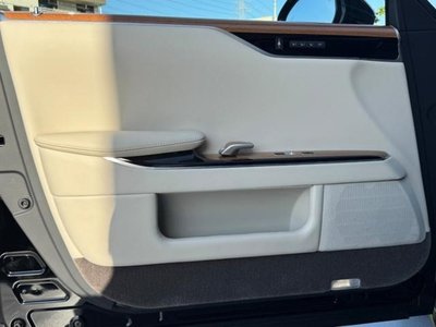 صورة 35 لـ 2019 Toyota CENTURY