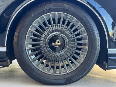 صورة 37 لـ 2019 Toyota CENTURY