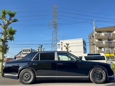 صورة 43 لـ 2019 Toyota CENTURY