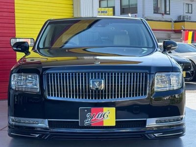 صورة 41 لـ 2019 Toyota CENTURY