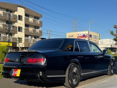 صورة 48 لـ 2019 Toyota CENTURY