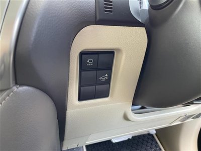 2023 Toyota LAND CRUISER PRADO thumbnail 33