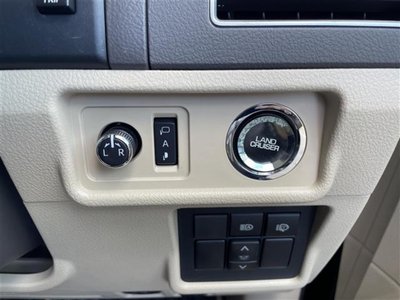 2023 Toyota LAND CRUISER PRADO thumbnail 31