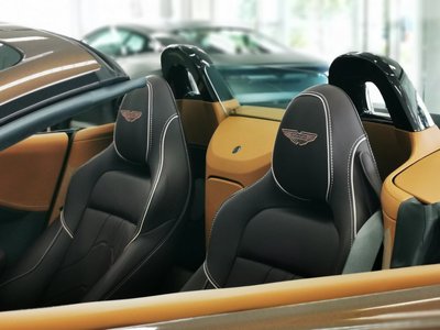2025 Aston Martin VANTAGE — миниатюра 19