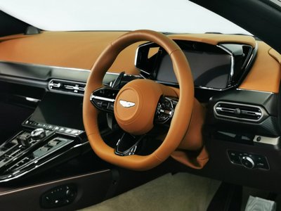 2025 Aston Martin VANTAGE — миниатюра 3