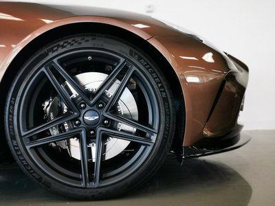 2025 Aston Martin VANTAGE — миниатюра 6