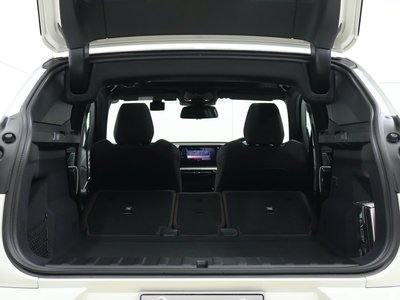 2025 BMW IX2 缩略图 11