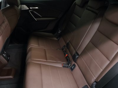 2025 BMW IX2 缩略图 34
