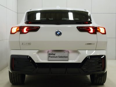 2025 BMW IX2 缩略图 10
