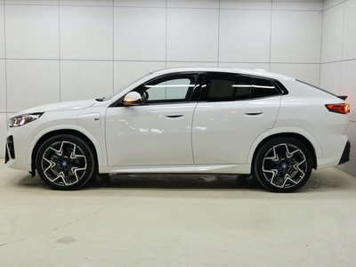 2025 BMW IX2 缩略图 7