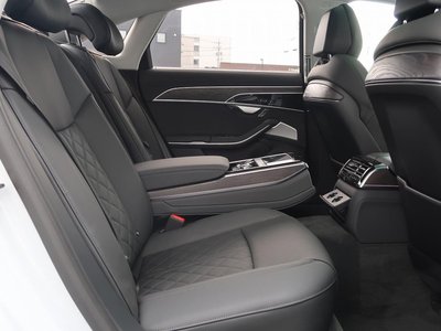 2025 AUDI A8 缩略图 10