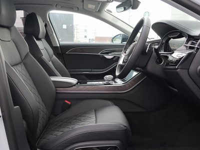2025 AUDI A8 缩略图 9