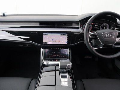 2025 AUDI A8 缩略图 6