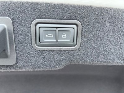 2024 AUDI A8 thumbnail 70