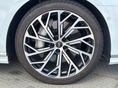 2024 AUDI A8 photo 11