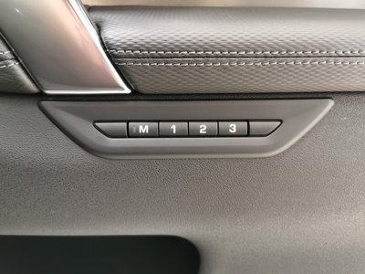 2024 LAND Rover DISCOVERY SPORT photo 16