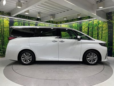 صورة 71 لـ 2024 Toyota ALPHARD