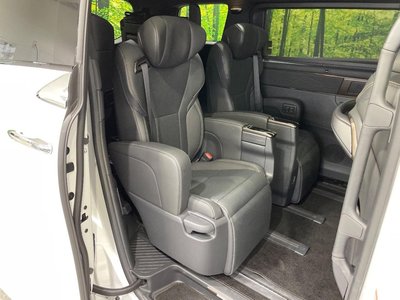 صورة 10 لـ 2024 Toyota ALPHARD
