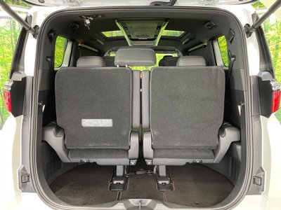 صورة 37 لـ 2024 Toyota ALPHARD