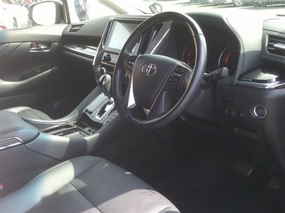 2023 Toyota ALPHARD photo 13