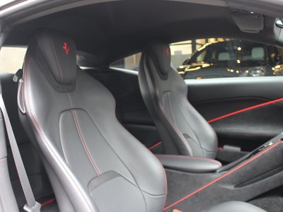 2021 Ferrari ROMA — миниатюра 18