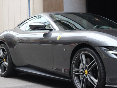 2021 Ferrari ROMA — миниатюра 12