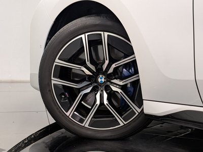 2025 BMW 7 SERIES photo 11