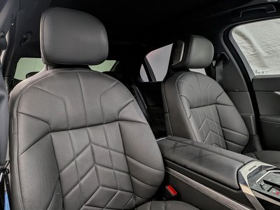 2025 BMW 7 SERIES photo 12