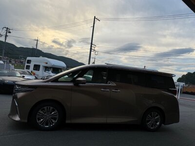 2024 Toyota ALPHARD — фото 3