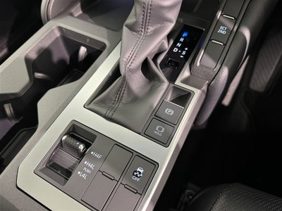 2025 Toyota LAND CRUISER 250 thumbnail 22