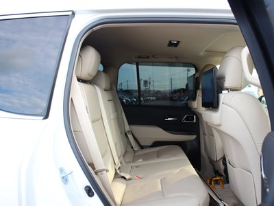 صورة 14 لـ 2023 Toyota LAND CRUISER 300