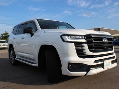 صورة 56 لـ 2023 Toyota LAND CRUISER 300