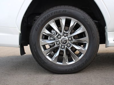 صورة 12 لـ 2023 Toyota LAND CRUISER 300