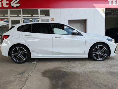 2021 BMW 1 SERIES photo 6