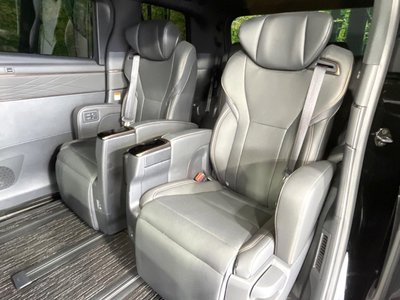 صورة 44 لـ 2025 Toyota ALPHARD