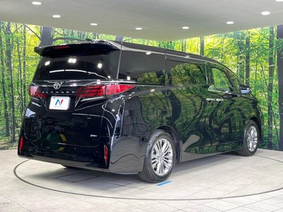 صورة 18 لـ 2025 Toyota ALPHARD