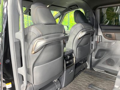 صورة 43 لـ 2025 Toyota ALPHARD