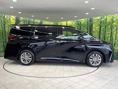 صورة 28 لـ 2025 Toyota ALPHARD