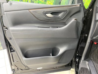 صورة 50 لـ 2025 Toyota ALPHARD